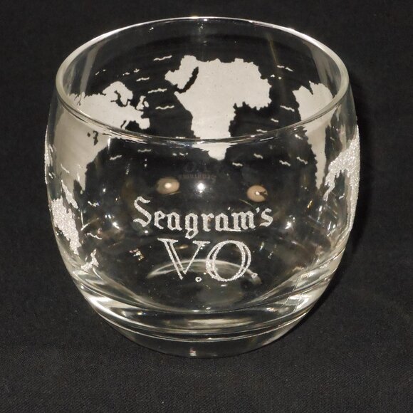 Set of 2 10oz whisky glasses. Seagram's VO - Picture 3 of 3